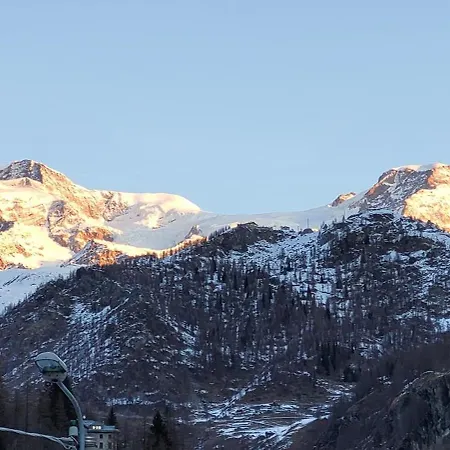 Bellissimo Con Vista Spettacolare Sul Monte Rosa In Affitto Al Mese Apartman *
